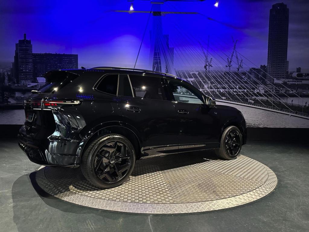 Volkswagen Tiguan 1.5 ehybrid r-line *pano*blackstyle*camera*