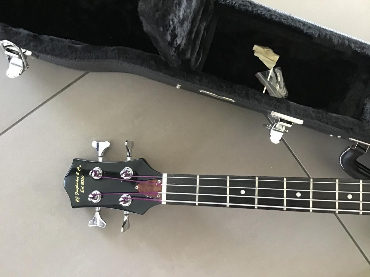 Complete set: Vioolbas en Hartke A70 Kickback combo versterker