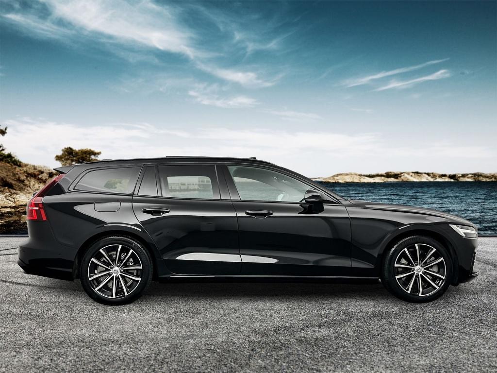 Volvo V60 t8 455pk recharge plus dark| pano| trekhaak| 360camera|
