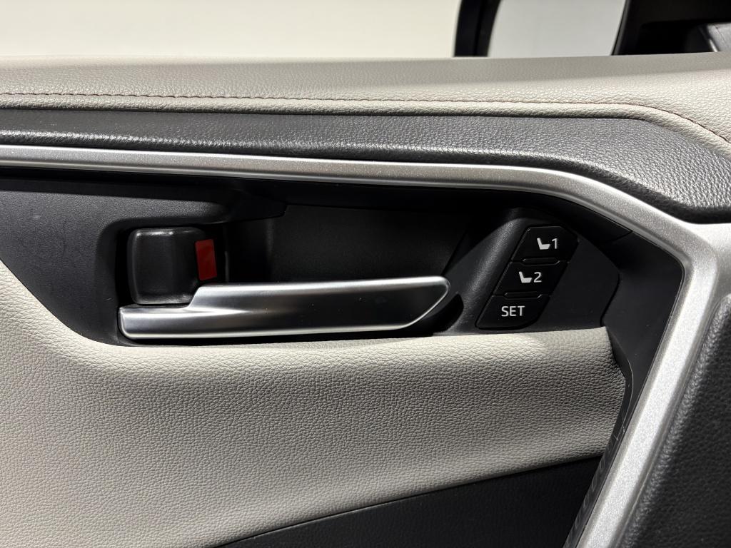 Toyota Rav4 2.5 hybrid awd exec.