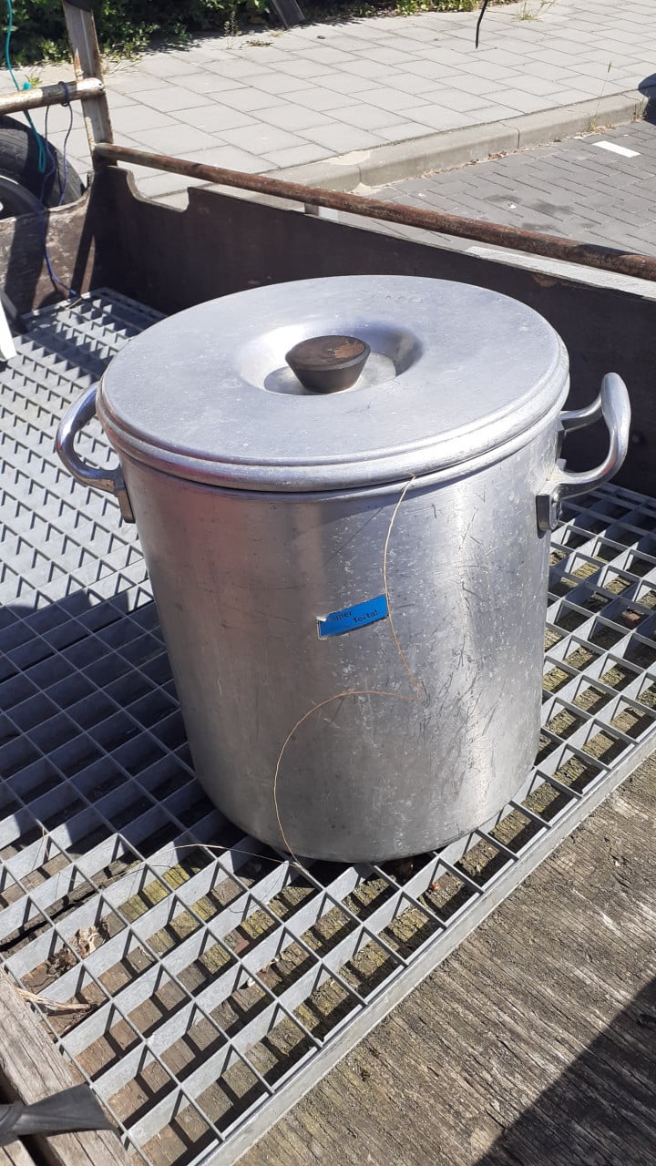 Enorme grote Soeppan met deksel - ca. 10 Liter - merk SUPER FORTAL