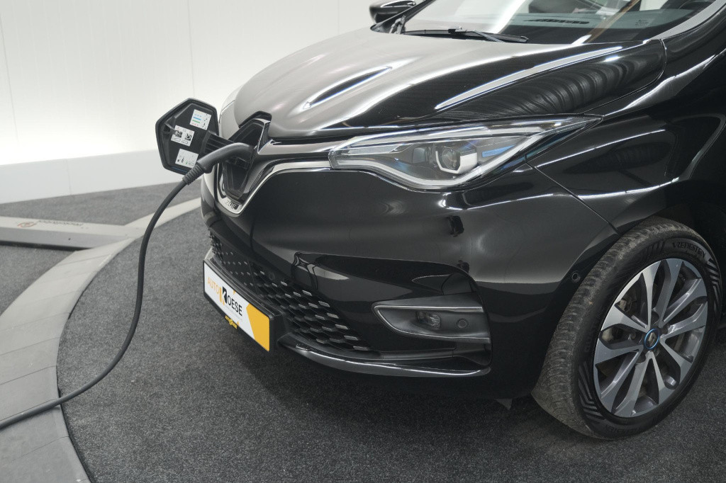 Renault Zoe r135 intens 52 kwh | koopaccu | trekhaak | camera | pack winter
