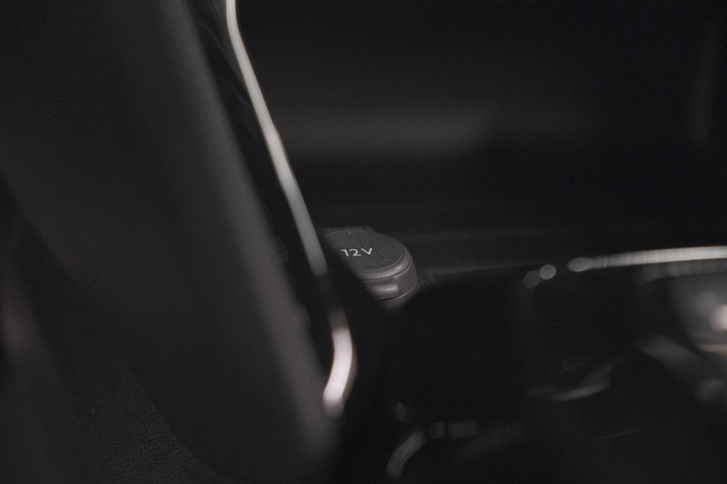 Peugeot 2008 puretech 130 eat8 gt | camera | apple carplay | parkeersensore