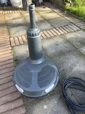 Te koop hozelock cyprio  easy clear 9000 sterke en zuinige Vijverpomp