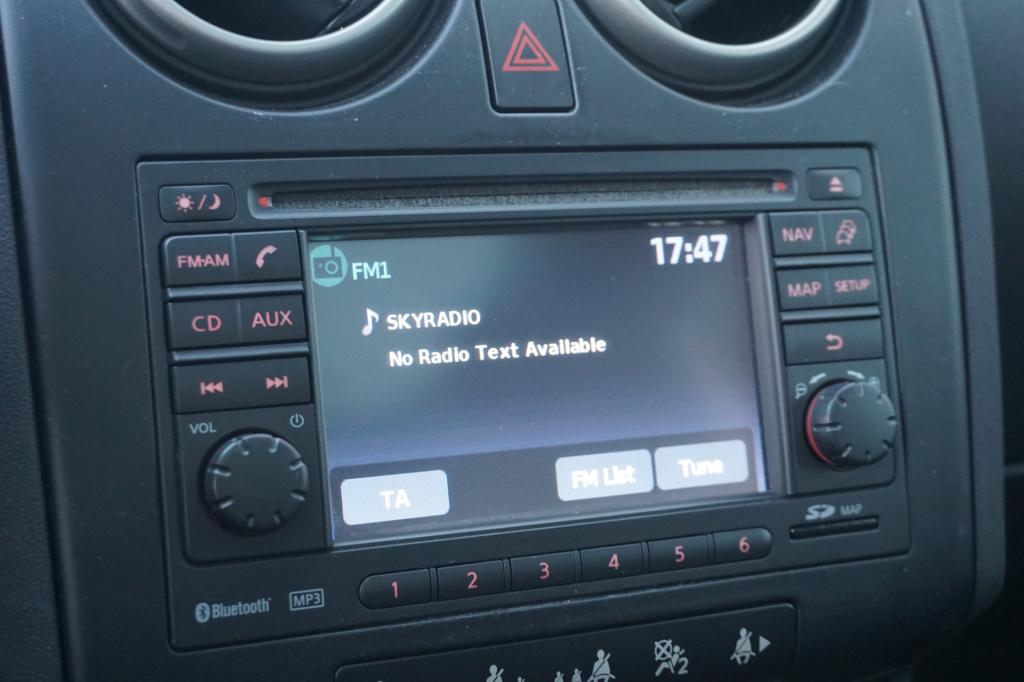 Nissan Qashqai 2.0 tekna climate / navi / cruise / camera / bt / stoelverw.