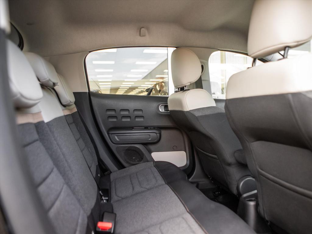 Citroen C3 1.2 puretech 83pk shine | navigatie | camera | park. sensoren | 