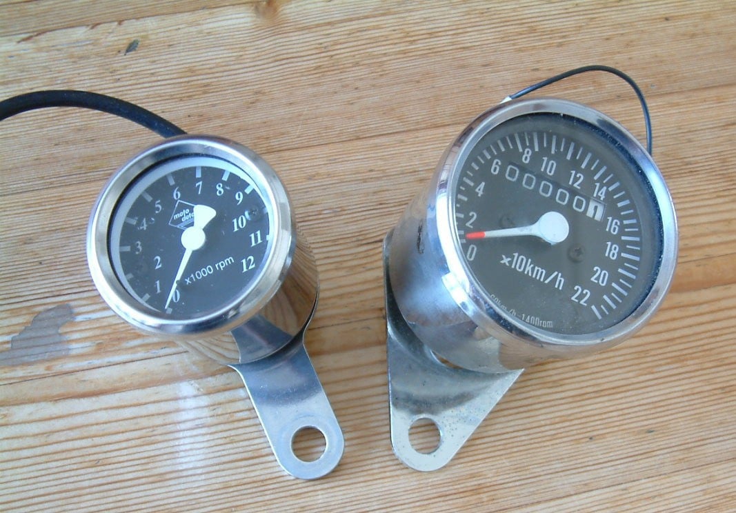 2 nieuwe tellerset km en toeren teller 1 km teller elektrisch 12 v