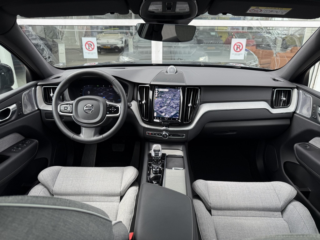 Volvo XC60 t8 455pk recharge ultra dark| full options ! luchtvering b&w sou
