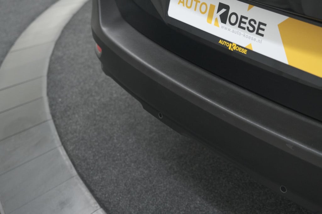 Peugeot 5008 puretech 130 eat8 active pack | 7 zitplaatsen | camera | navig
