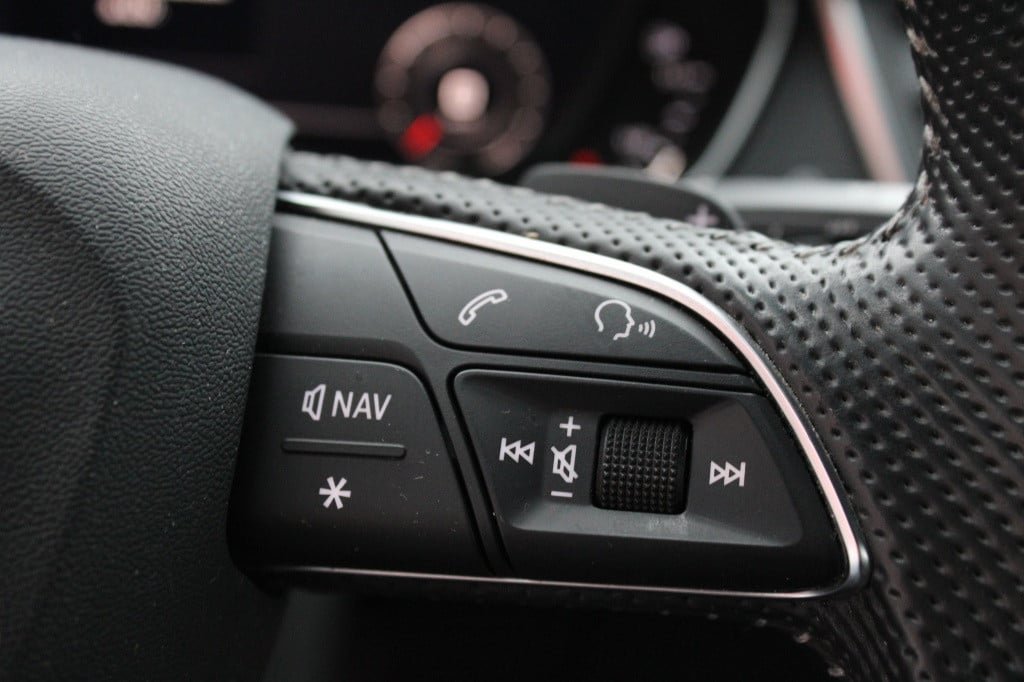 Audi Q5 45 tfsi quattro s edition full options