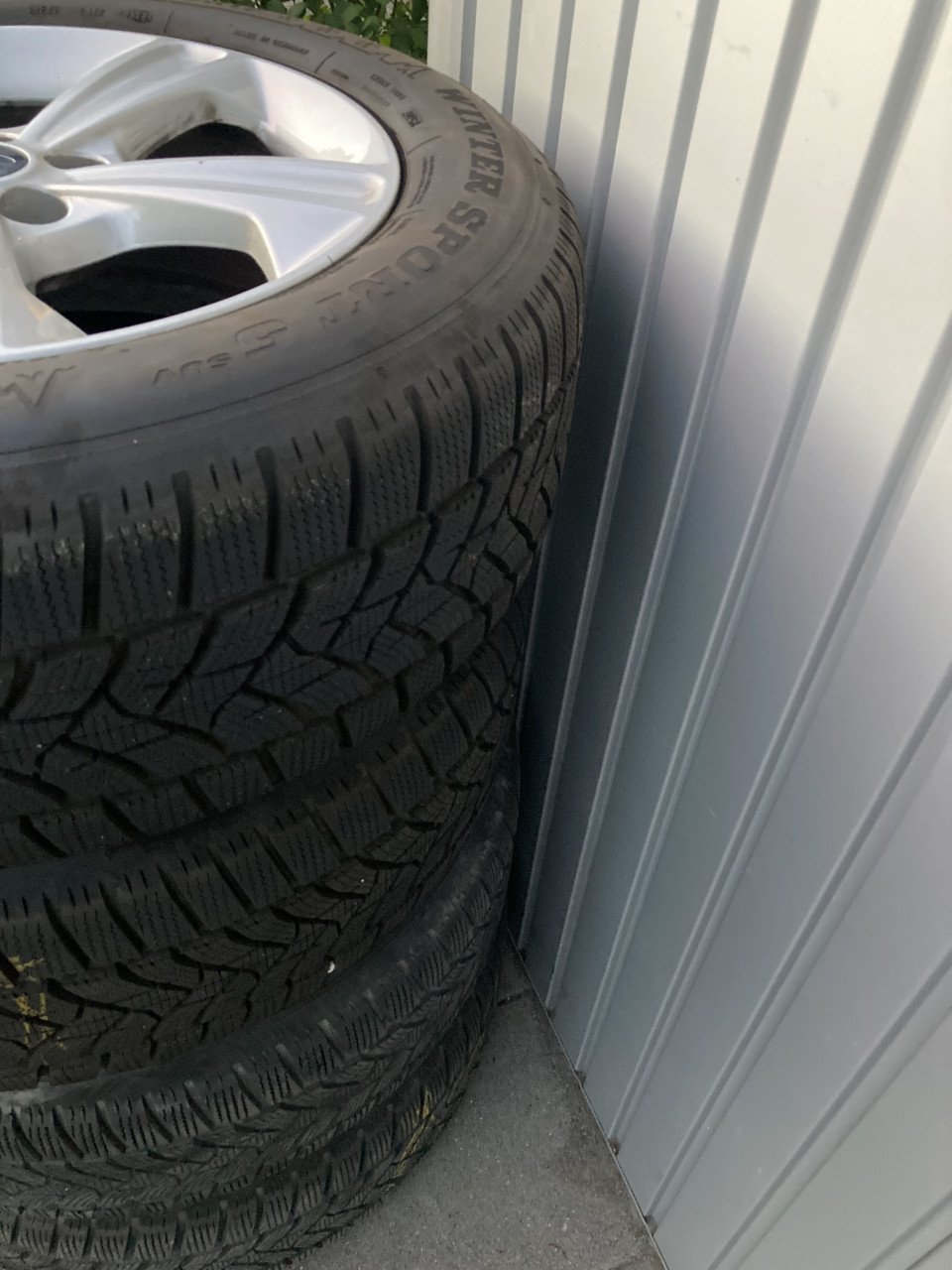 Winterbanden Ford Kuga Dunlop Energi 225/60R17