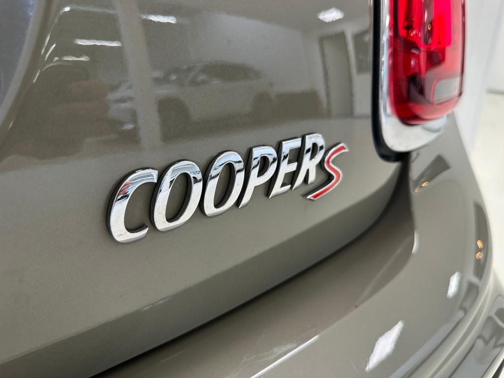 Mini 5-deurs 2.0 cooper s jcw | emerald grey | harman/kardon | yours interi