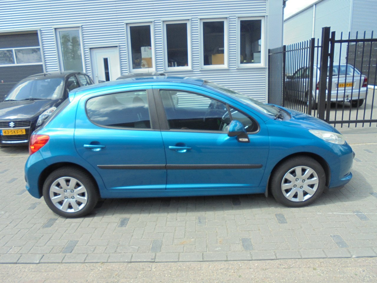 207 5 deur hatchback 1.4 VTi Look vol jaar Apk bij aflevering  met N.A.P
