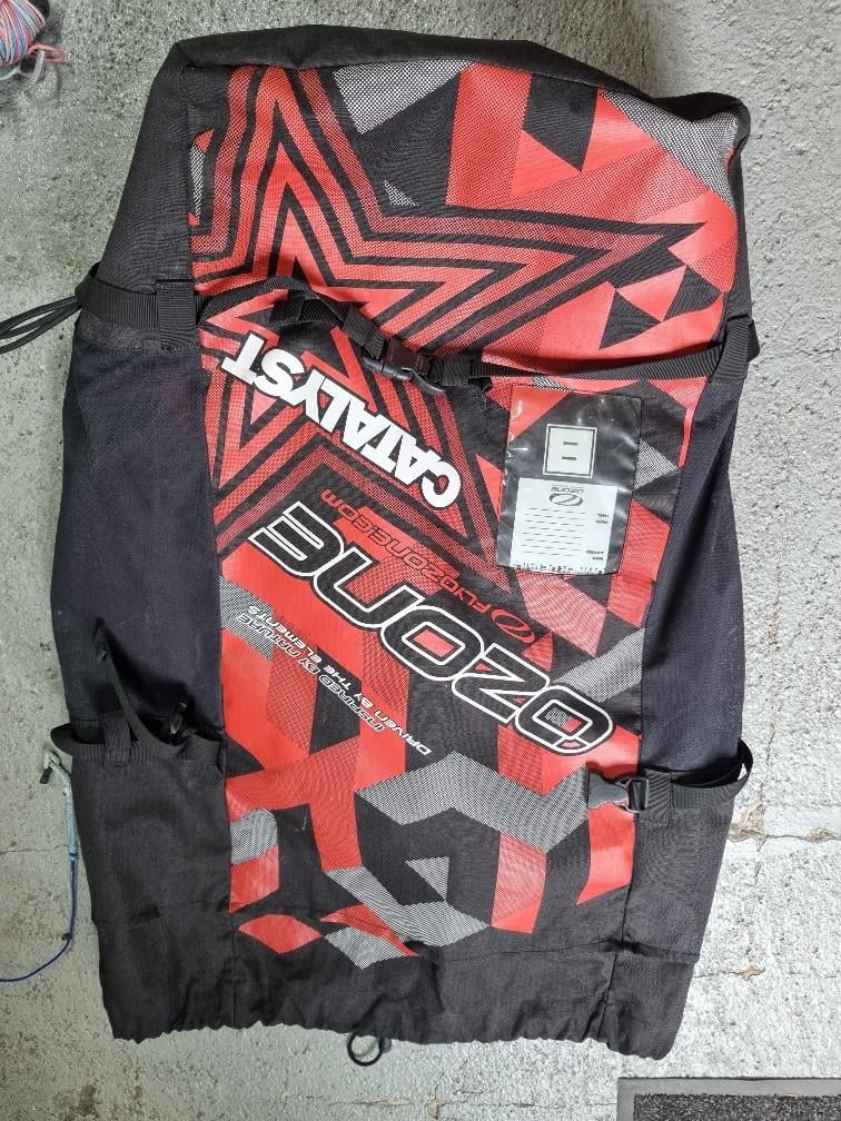 Ozone Catalyst 8 kite. Voor beginners, incl. harnas & lijnen