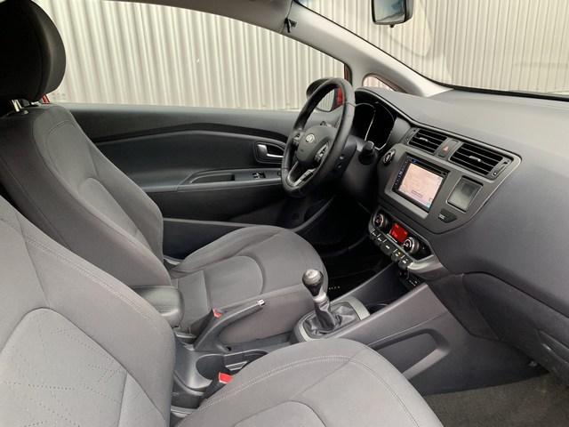 Kia Rio 1.2 cvvt navi | clima | cruise | parkeersensoren | trekhaak | nap e