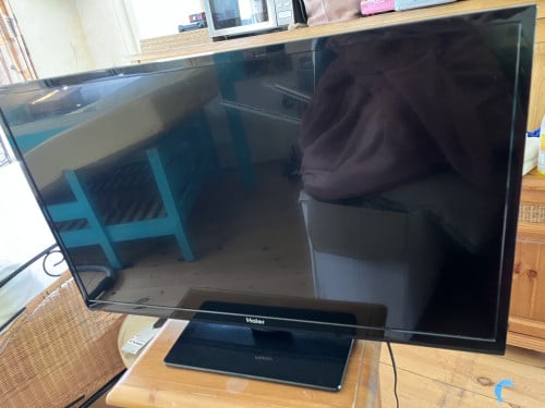 Haier 32 inch LCD TV LE32F600C