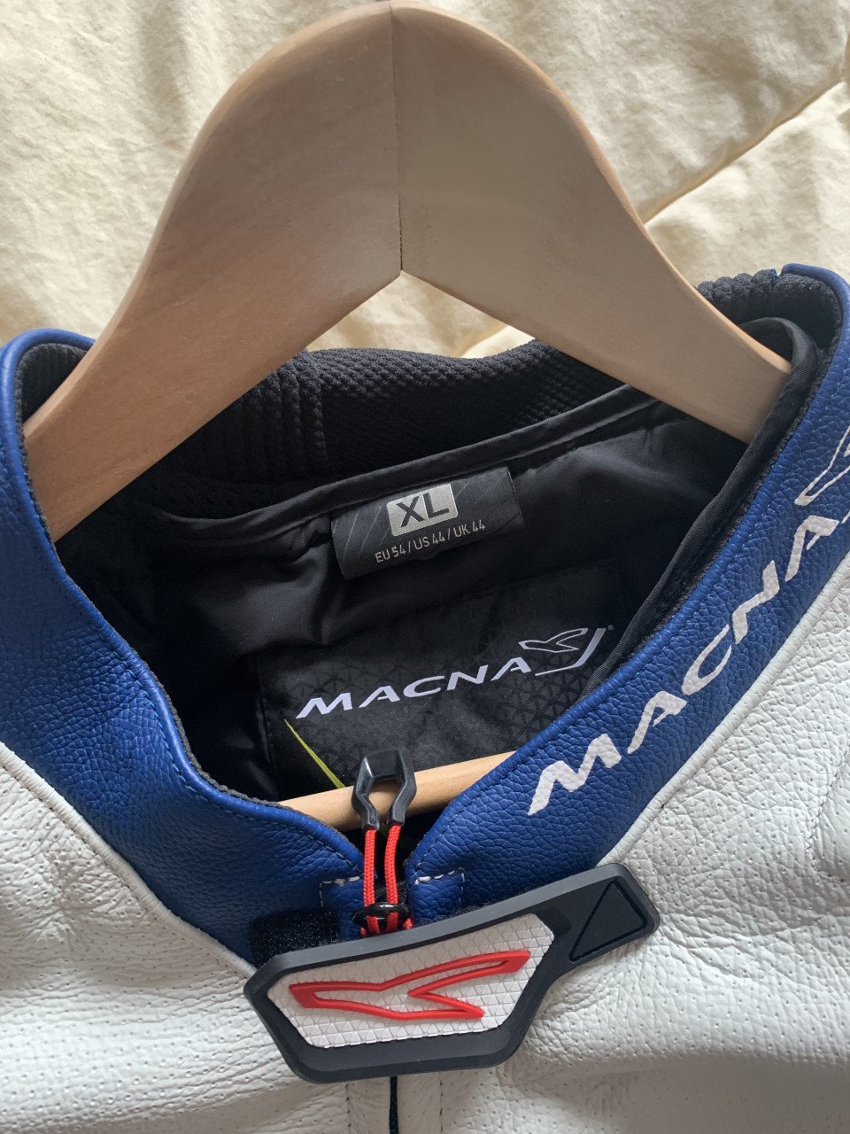 Moterpak Macna Exone maat 54 (XL) zwart/wit/blauw
