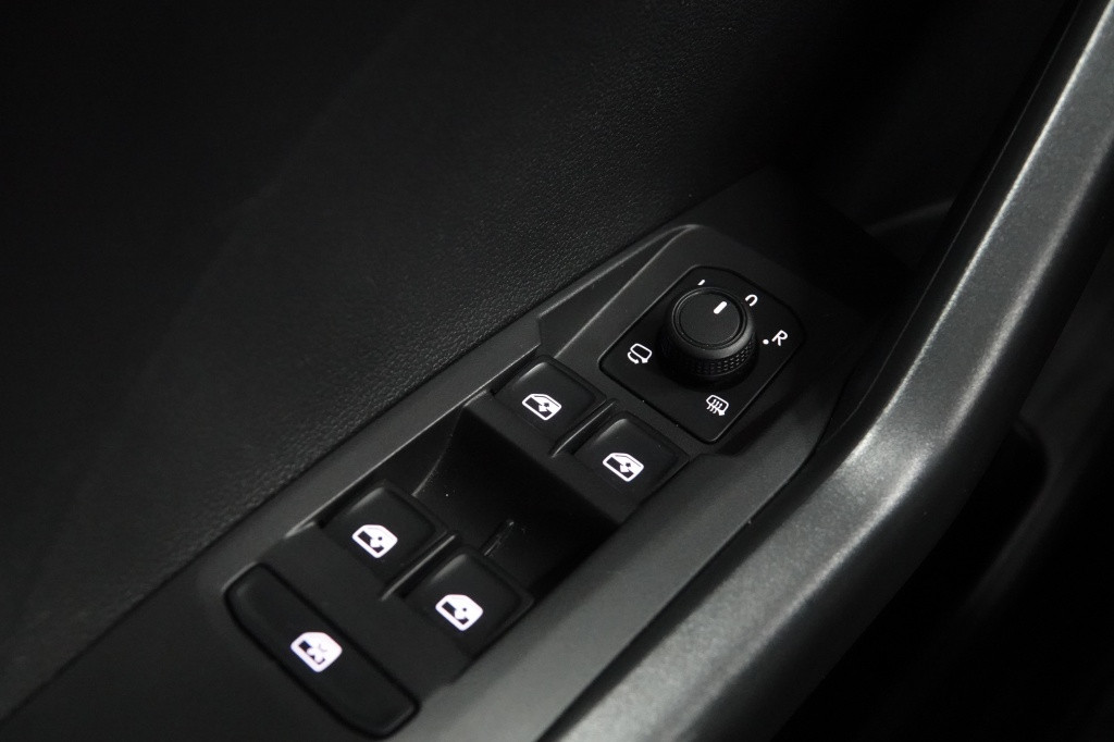 Volkswagen T-cross 1.0 tsi | led | acc | carplay | pdc |