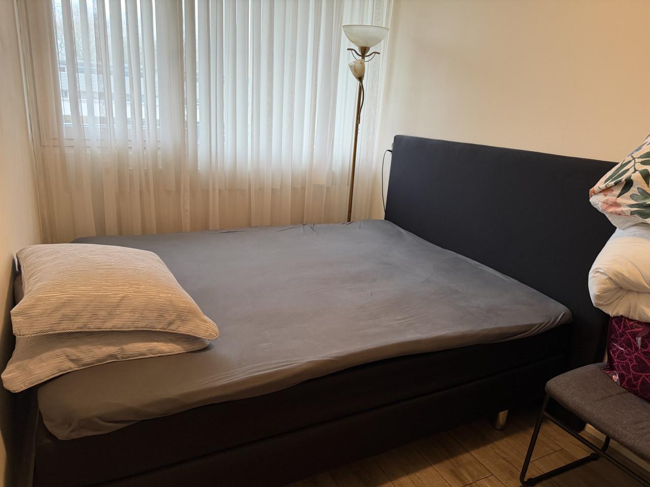 Zwarte 2 persoonsbed 160x200