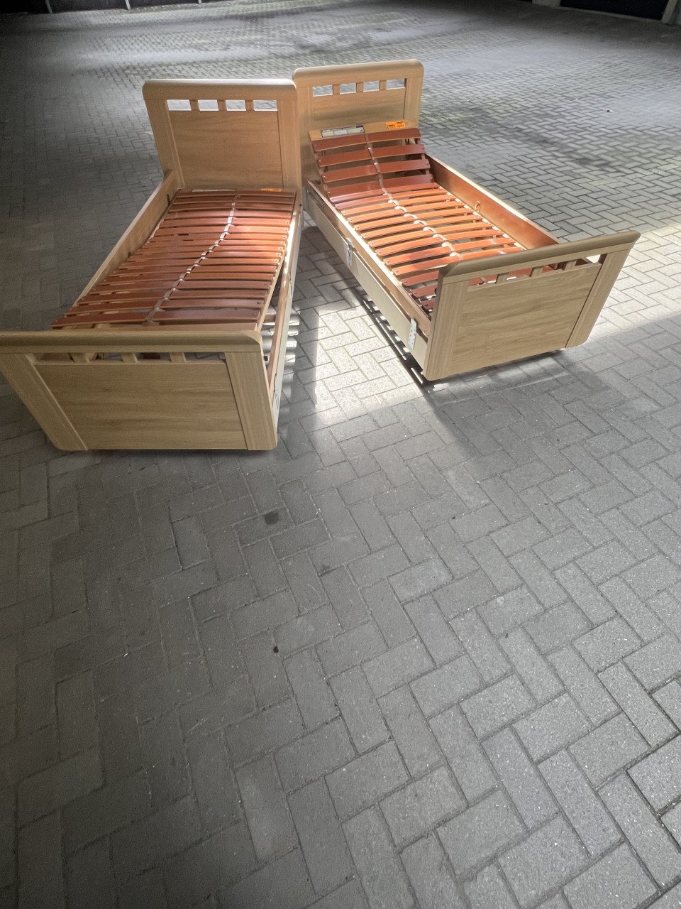 Bed 2 persoons 160x200 cm