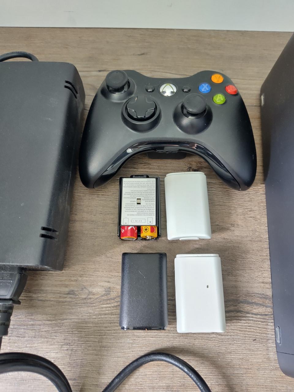 XBOX 360 S Console