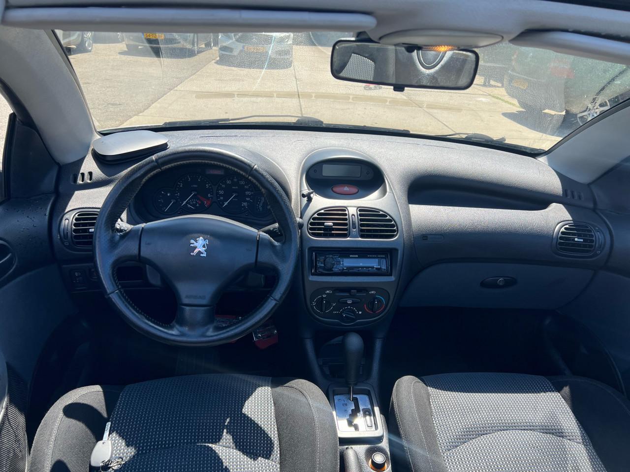 Peugeot 206CC 1.6-16V Cabrio Automaat