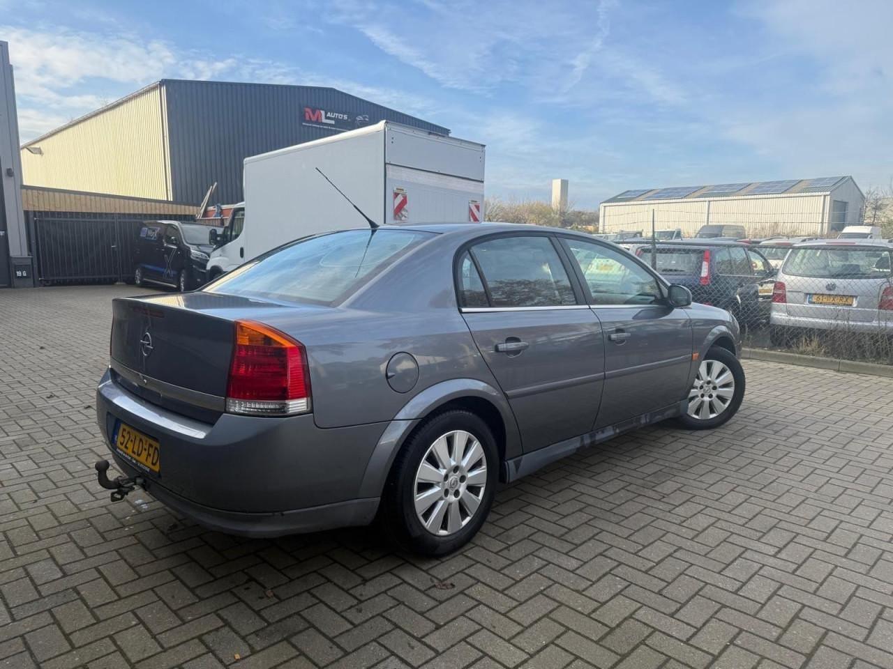 Opel Vectra 1.8-16V Elegance Vol Jaar Apk