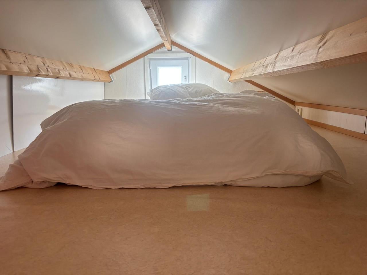 Te huur; fris Strandhuisje / slaapstrandhuisje in Dishoek