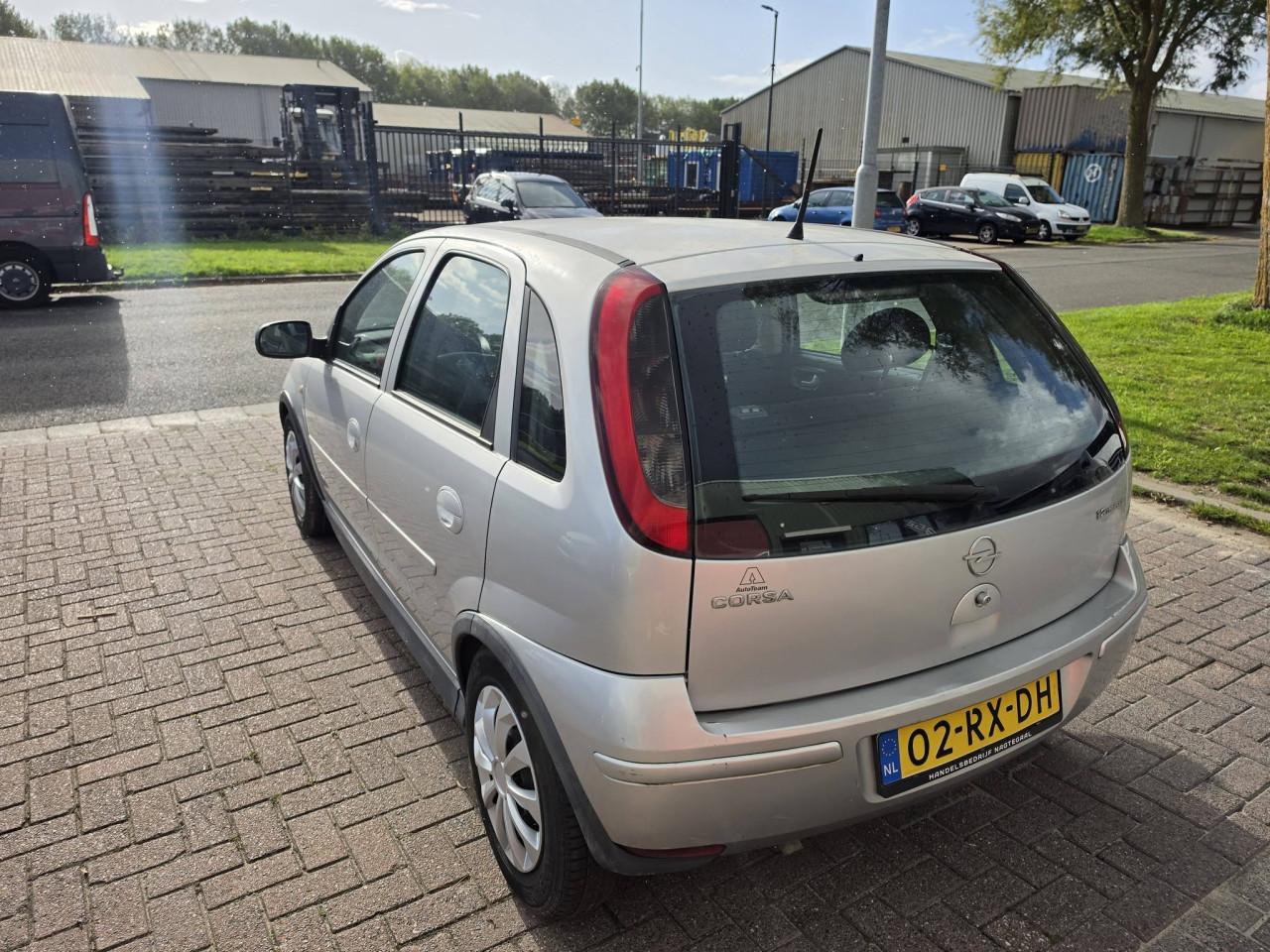 OPEL CORSA C 1.2 – BETER DAN FIETSEN! €975