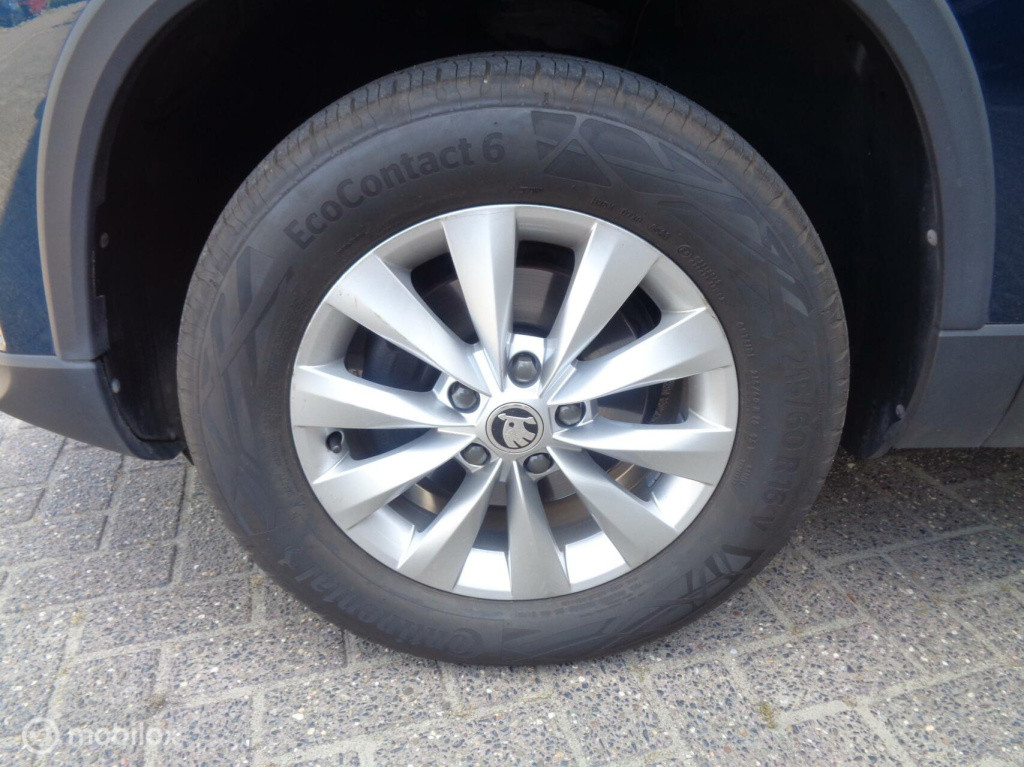 Skoda Karoq 1.0 tsi business edition/airco/stoel+stuur verw/full led/apple 