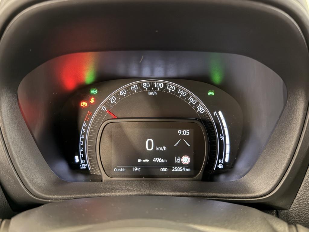 Toyota Aygo x 1.0 vvt-i mt play| camera| airco| adap.cruise