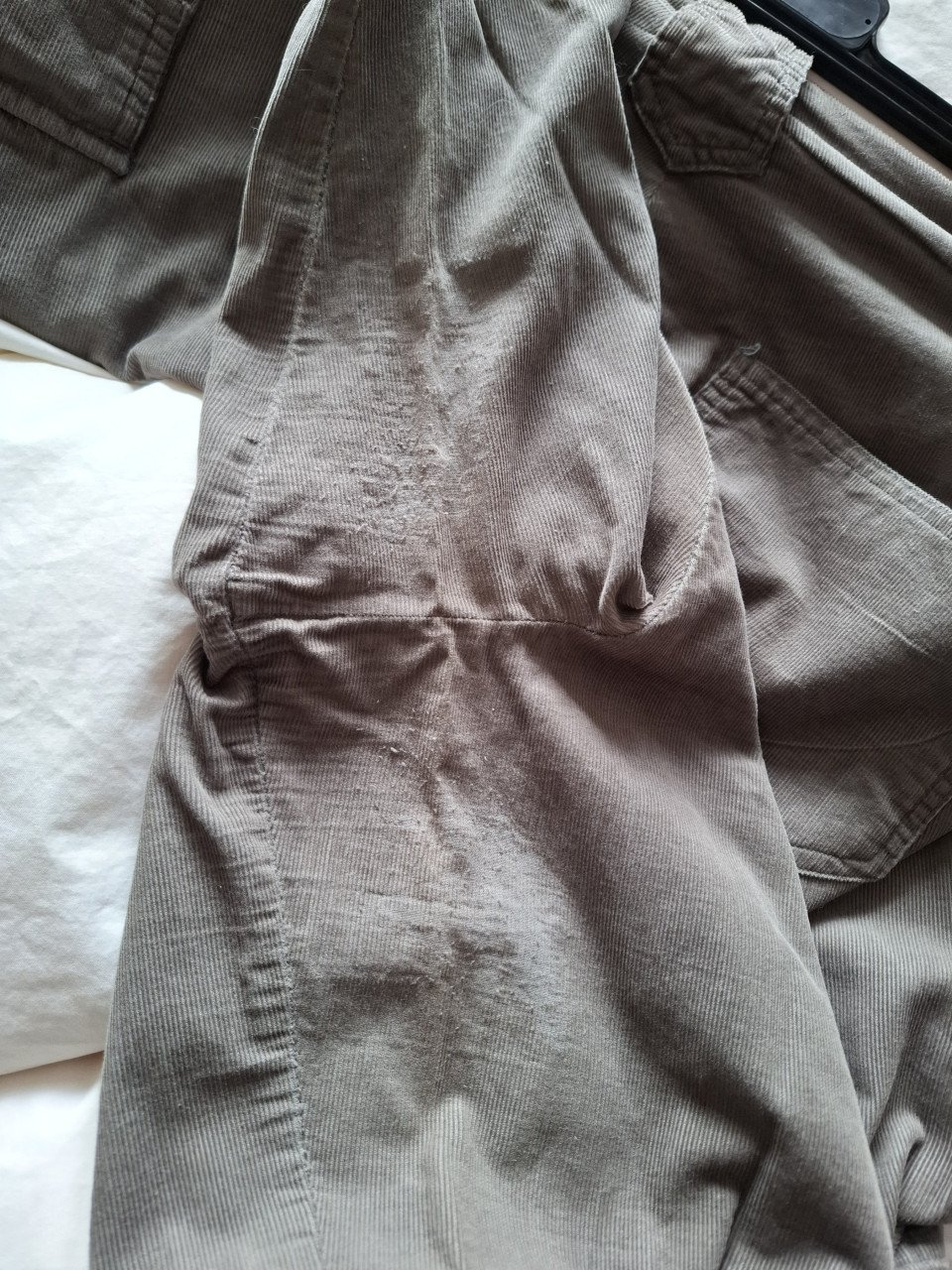 Casual collection ribfluweel. Khaki groen. Maat 44. Gedragen.