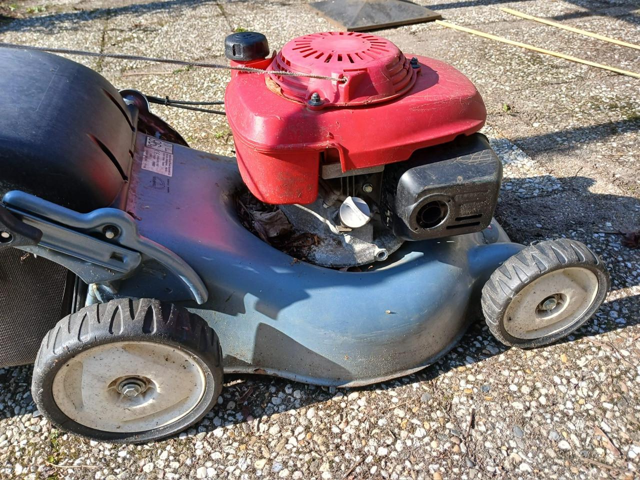 Grasmaaier Honda IZY benzinemaaier