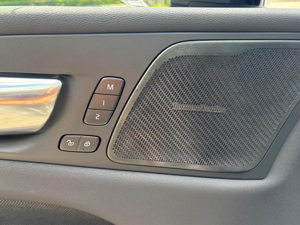 Volvo XC60 t6 340pk recharge awd r-design| harman kardon|360 camera|schuifd