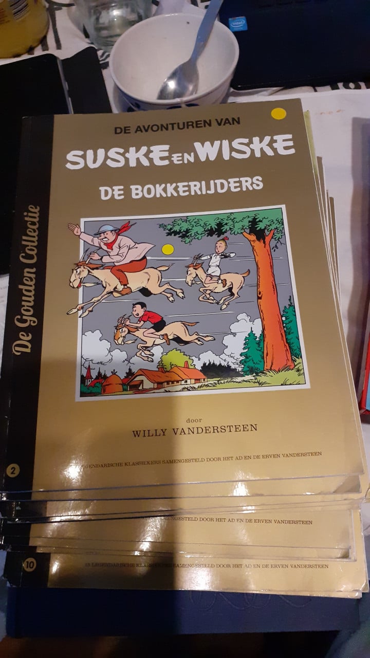 400 x Donald Duck & Extra & SUSKE en WISKE Gouden Serie & SPROOKJES boeken