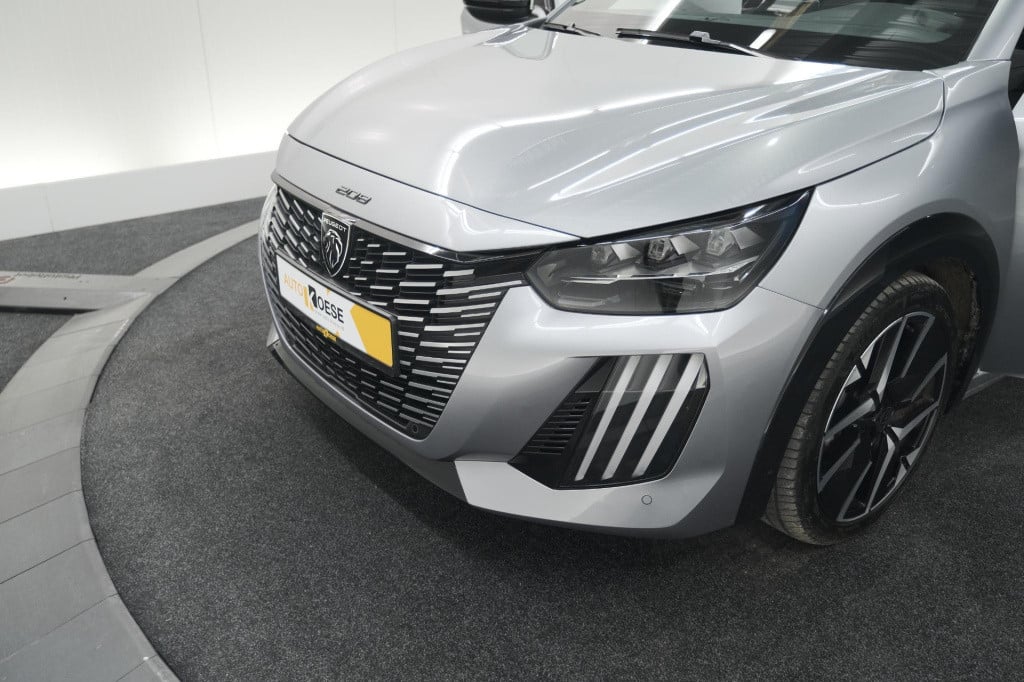 Peugeot 208 puretech 100 gt | camera | navigatie | apple carplay | parkeers