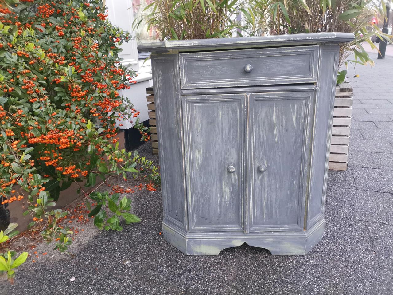 Leuk klein brocante kastje