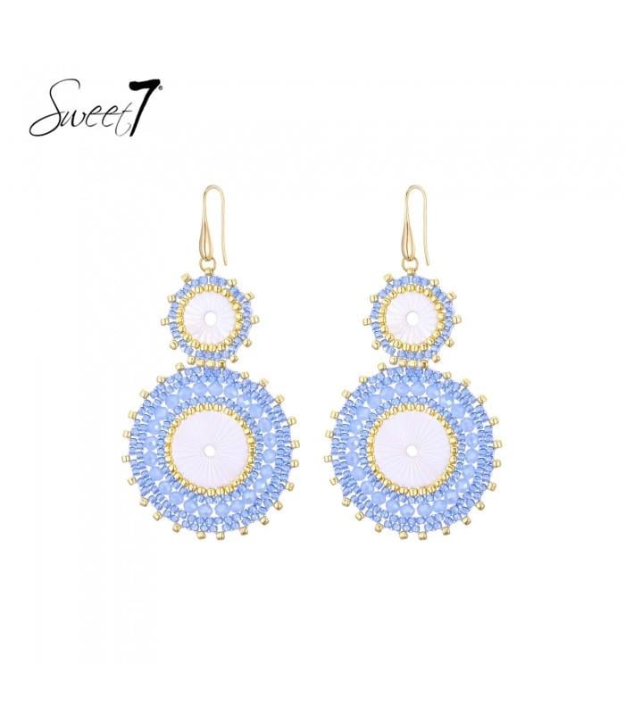 Oorbellen blauw met ronde kralen en goudkleurige details