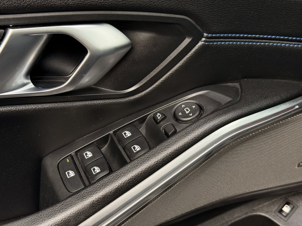 BMW 3-serie 330e | m-sport | harman kardon | pano | cruise | stoelverwarmin