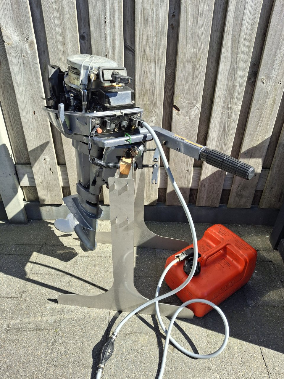 YAMAHA 8 pk 2 TAKT KORTSTAART 2 CILINDER  UIT 2001
