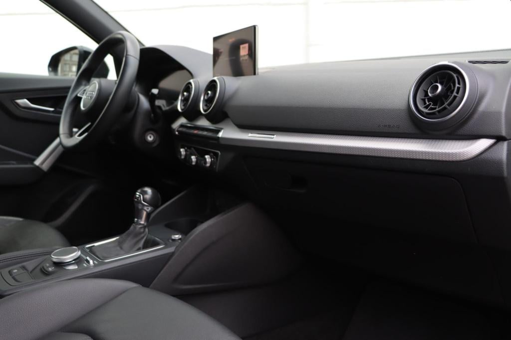 Audi Q2 35 tfsi s edition 150pk s-tronic | panoramadak
