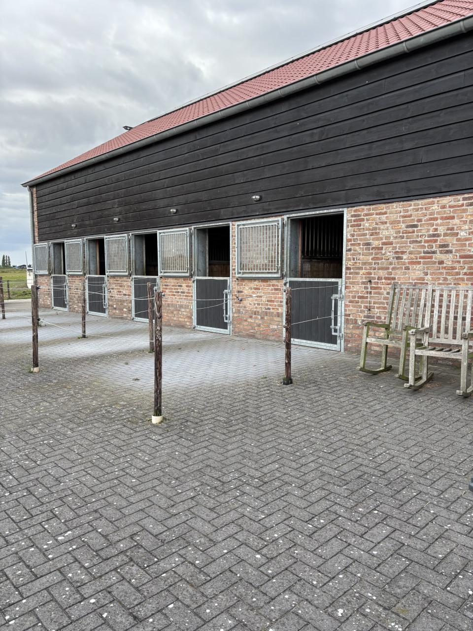 1 box vrij op pensionstalling