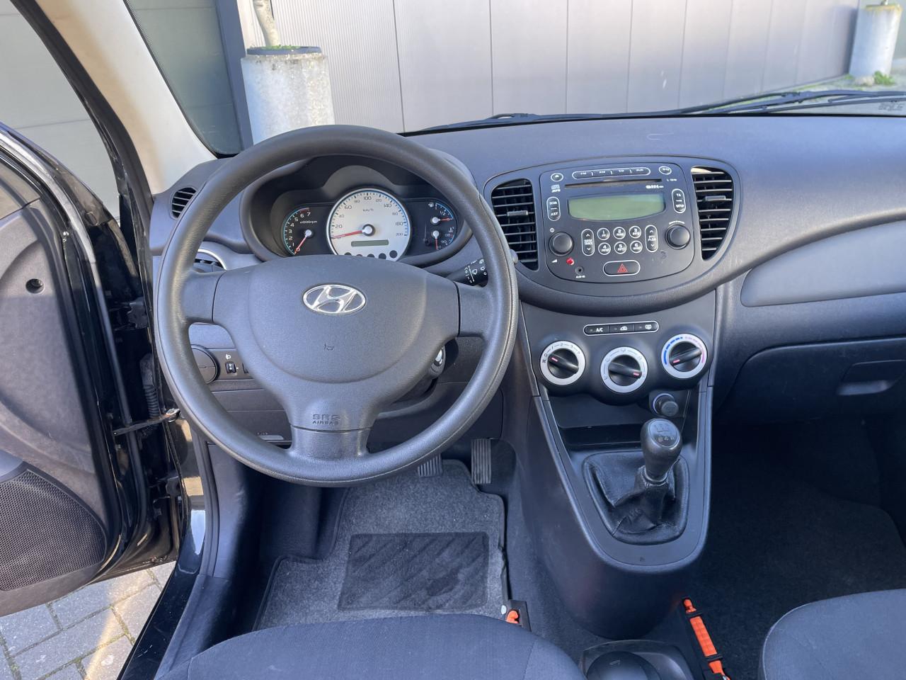 Hyundai i10 1.1 I 5DR 2008 Zwart | 69.646 NAP | NIEUWE APK!