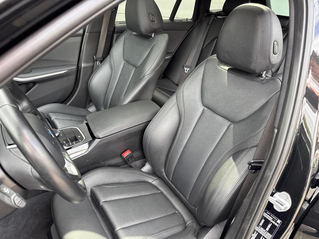 BMW 3-serie touring 330e sportline | panodak | plug-in hybrid