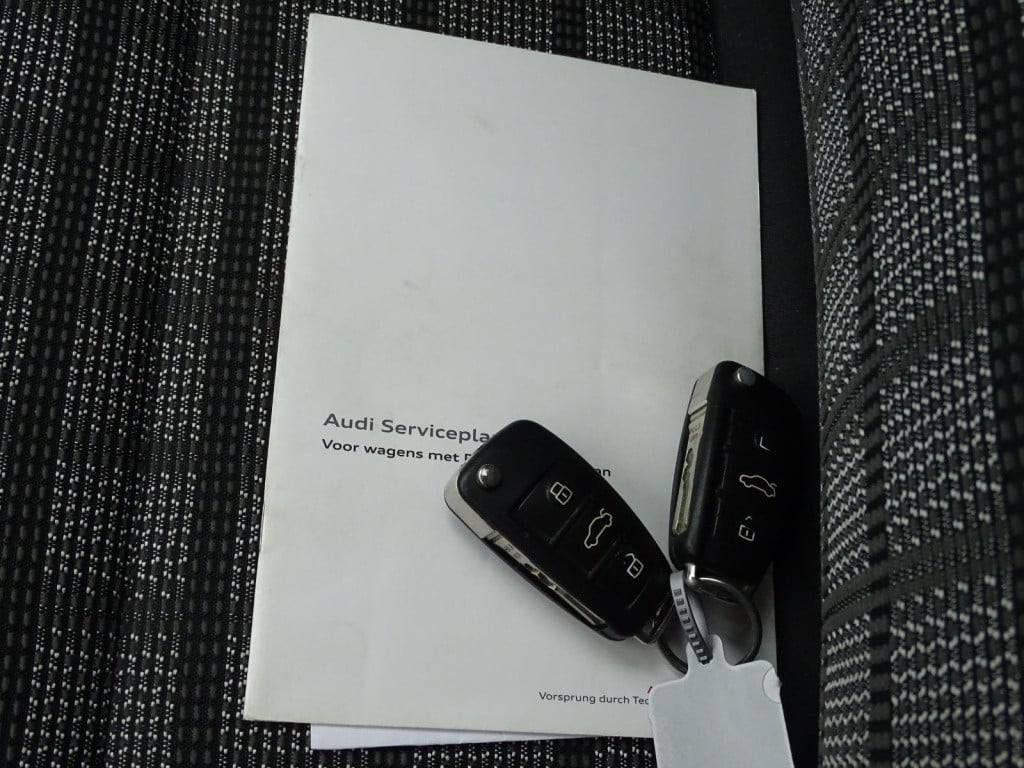 Audi Q3 2.0 tfsi quattro business edition automaat | navi | bluetooth
