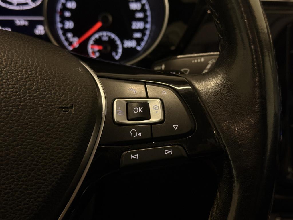 Volkswagen Touran 1.4 tsi comfortline 7p | pano | stoelverwarming | achteru