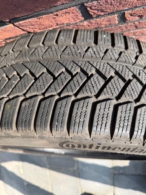 Continental winterbanden 205/45/R17 V XL M+S goed profiel