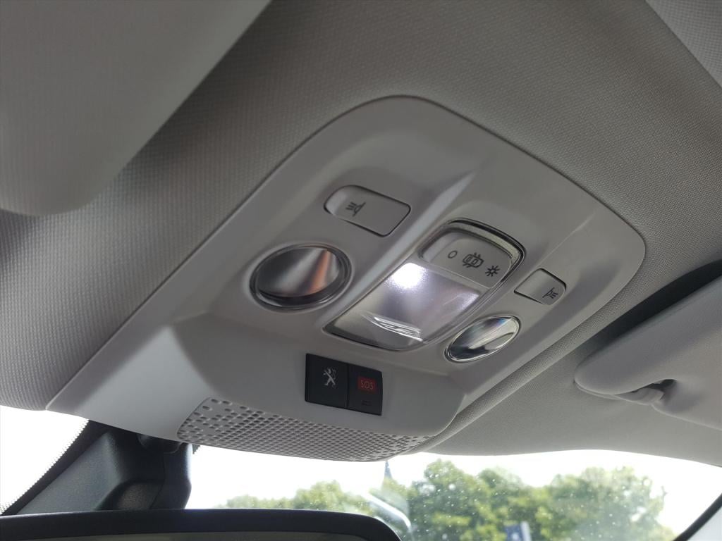 Peugeot 2008 1.2 puretech 110pk gt-line | navi | bt | applecarplay & androi