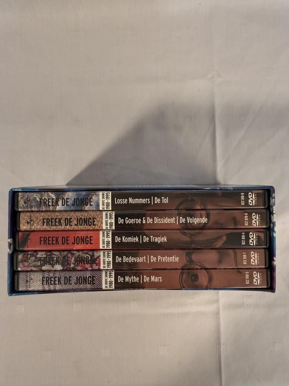 Freek de Jonge – De Komiek | De Grote Shows 1980-1995 (10 dvd’s / luxe box)