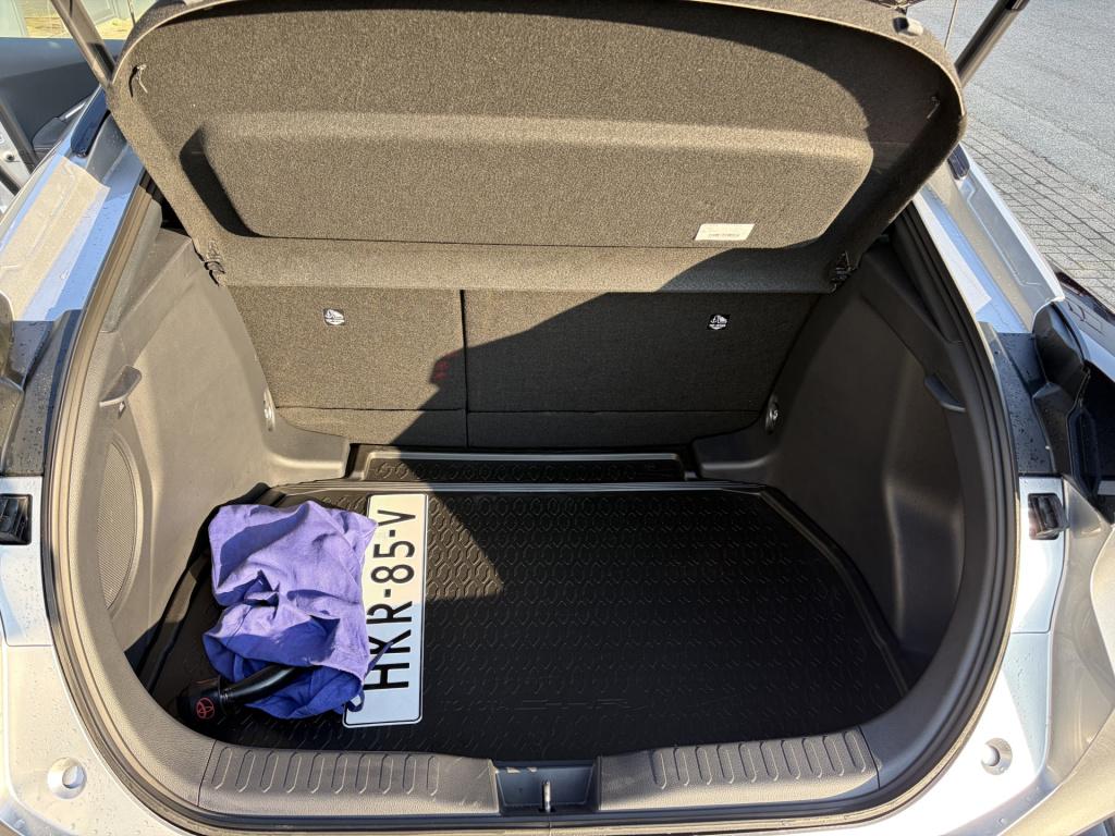 Toyota C-hr 1.8 hybrid 140 executive | trekhaak |